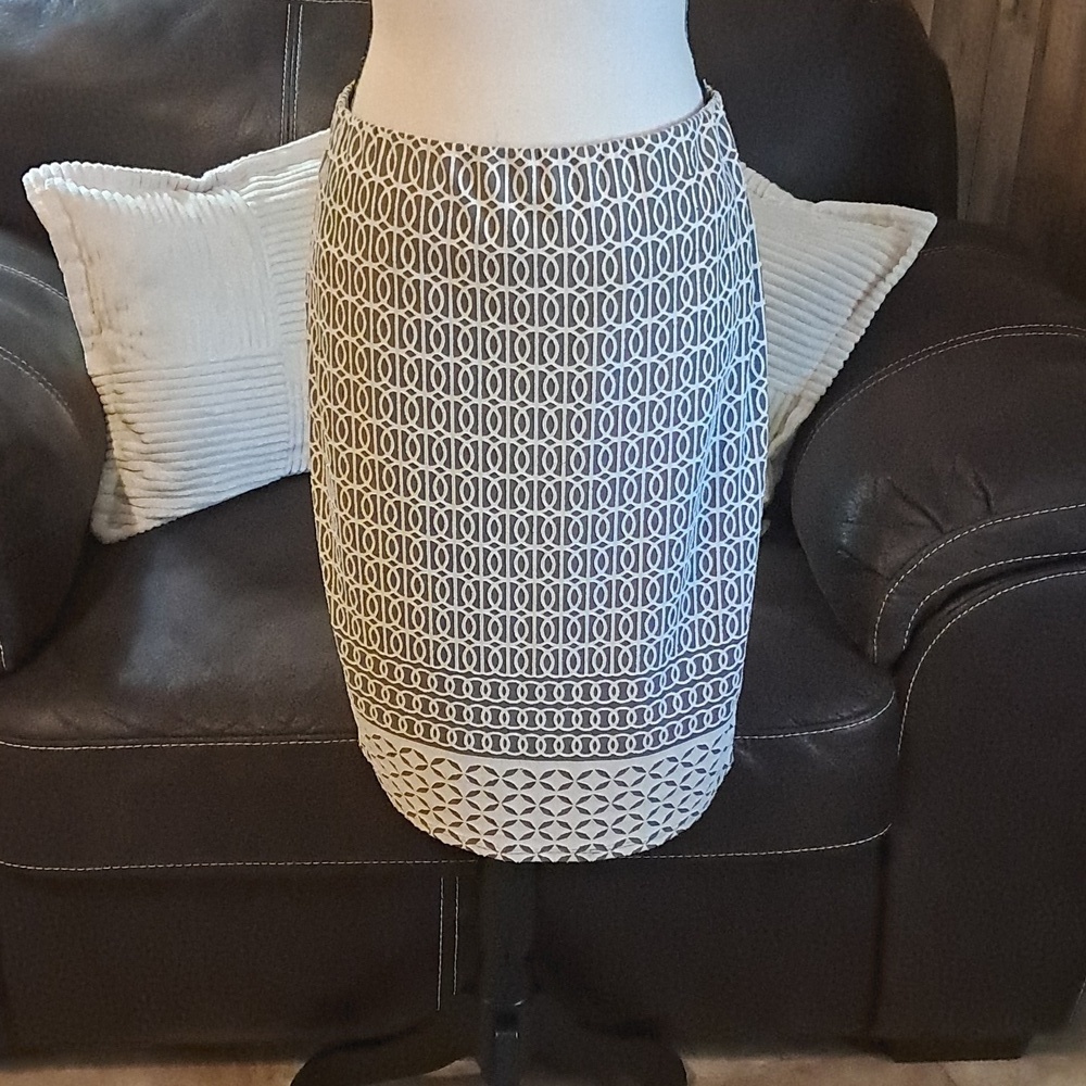 Sophie Max Lined Patterned Pull On Pencil Skirt Size S